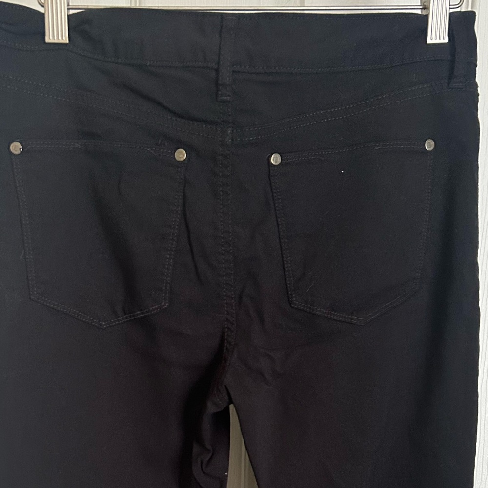 Gloria Vanderbilt black jeans